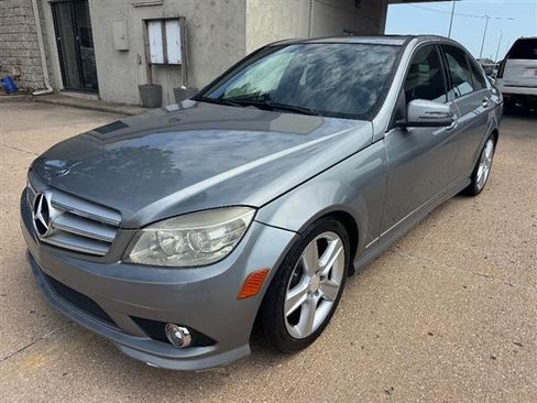 Used 2010 Mercedes-Benz C 300 4MATIC Sedan image 1