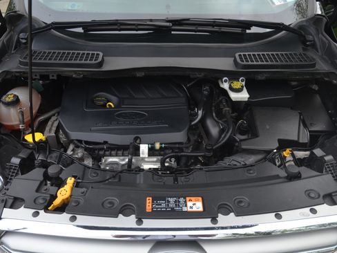 Used 2017 Ford Escape 4WD SE image 24