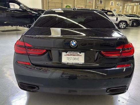 Used 2019 BMW 740i w/ M-Sport Package RWD image 9