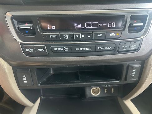 Used 2016 Honda Pilot AWD EX-L image 17