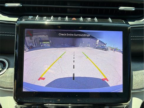 Used 2022 Jeep Grand Cherokee Overland image 34