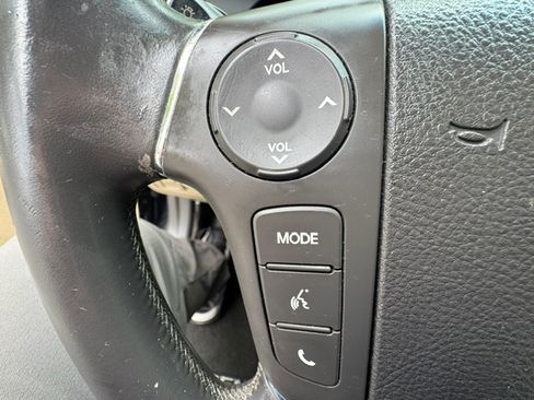 Used 2011 Hyundai Genesis 4.6 RWD image 14