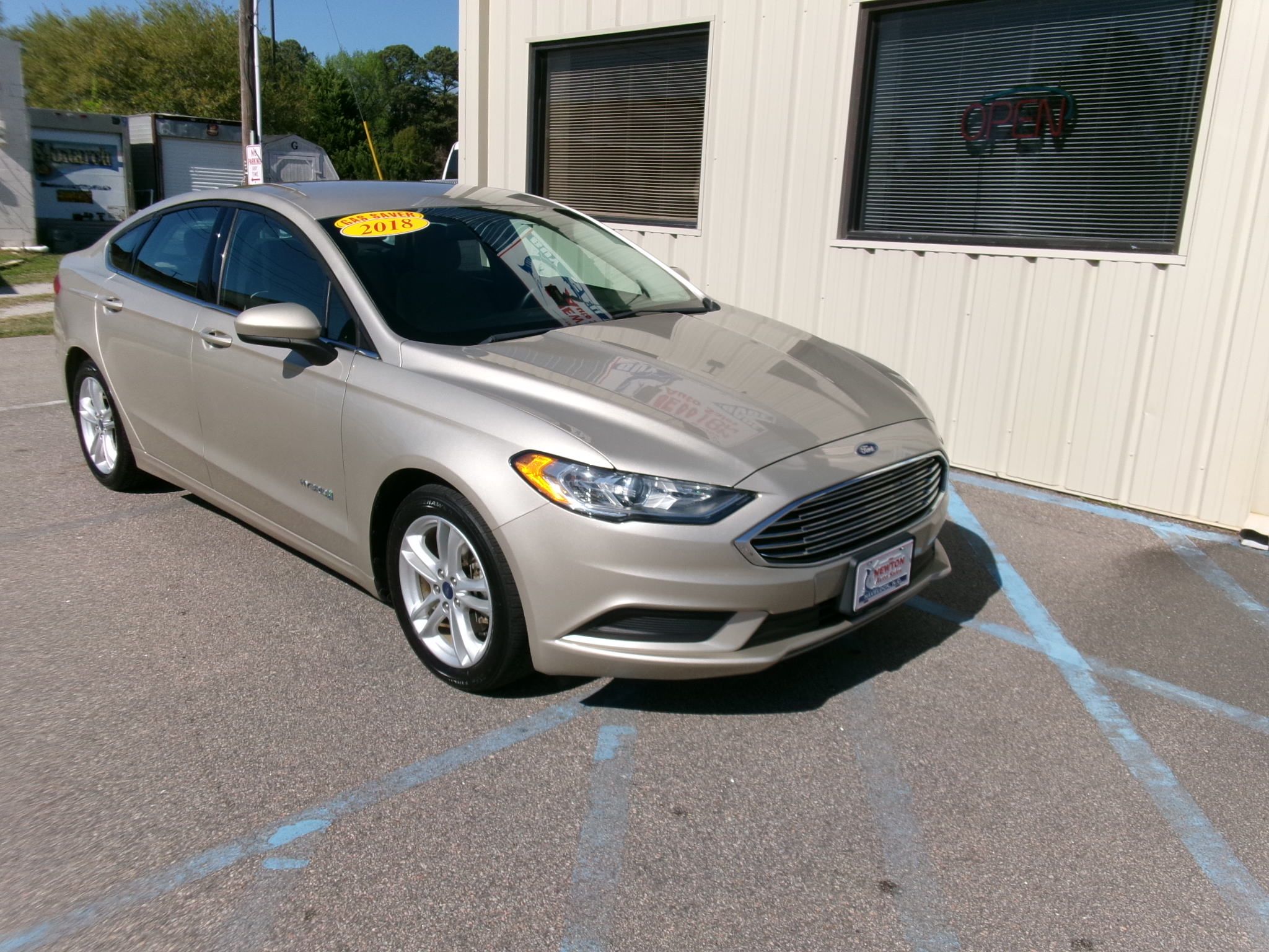 Used 2018 Ford Fusion S Hybrid FWD image 10