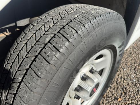 Used 2023 GMC Savana 2500 image 18