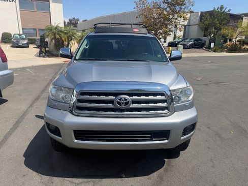 Used 2017 Toyota Sequoia Platinum AWD/4WD image 12