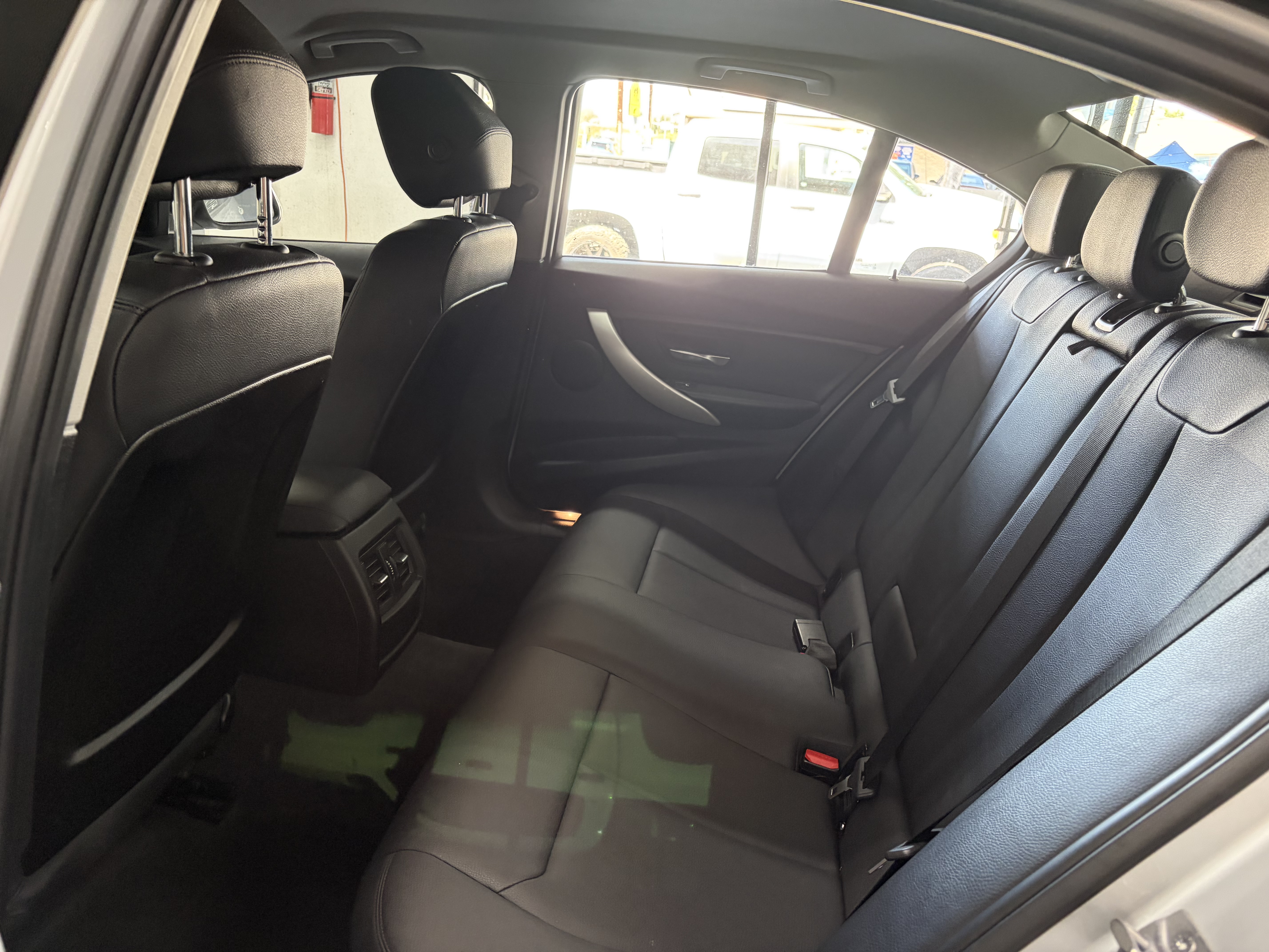 Used 2014 BMW 320i Sedan RWD image 11