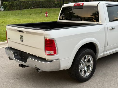 Used 2018 RAM 1500 2WD Crew Cab Laramie image 47