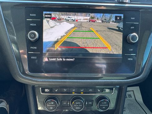 Used 2018 Volkswagen Tiguan SEL image 19