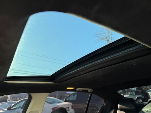 Used 2015 INFINITI Q50 Premium image 10