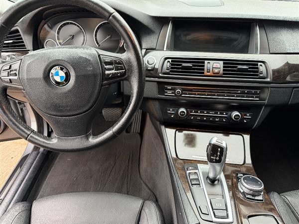 Used 2014 BMW 535i w/ Sport Package RWD image 10
