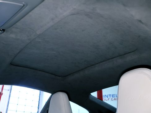 Used 2022 Porsche 911 Turbo image 23