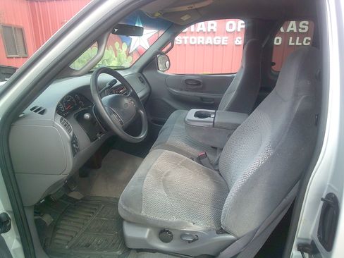 Used 2000 Ford F150 XLT image 6