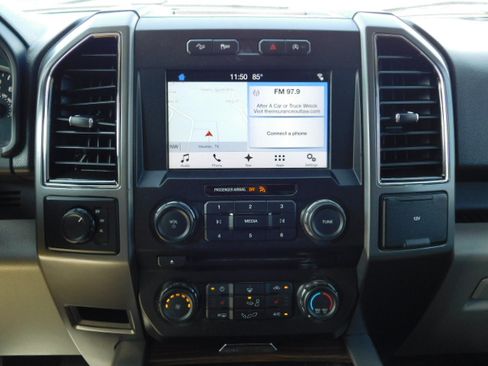 Used 2018 Ford F150 4x4 SuperCrew image 15