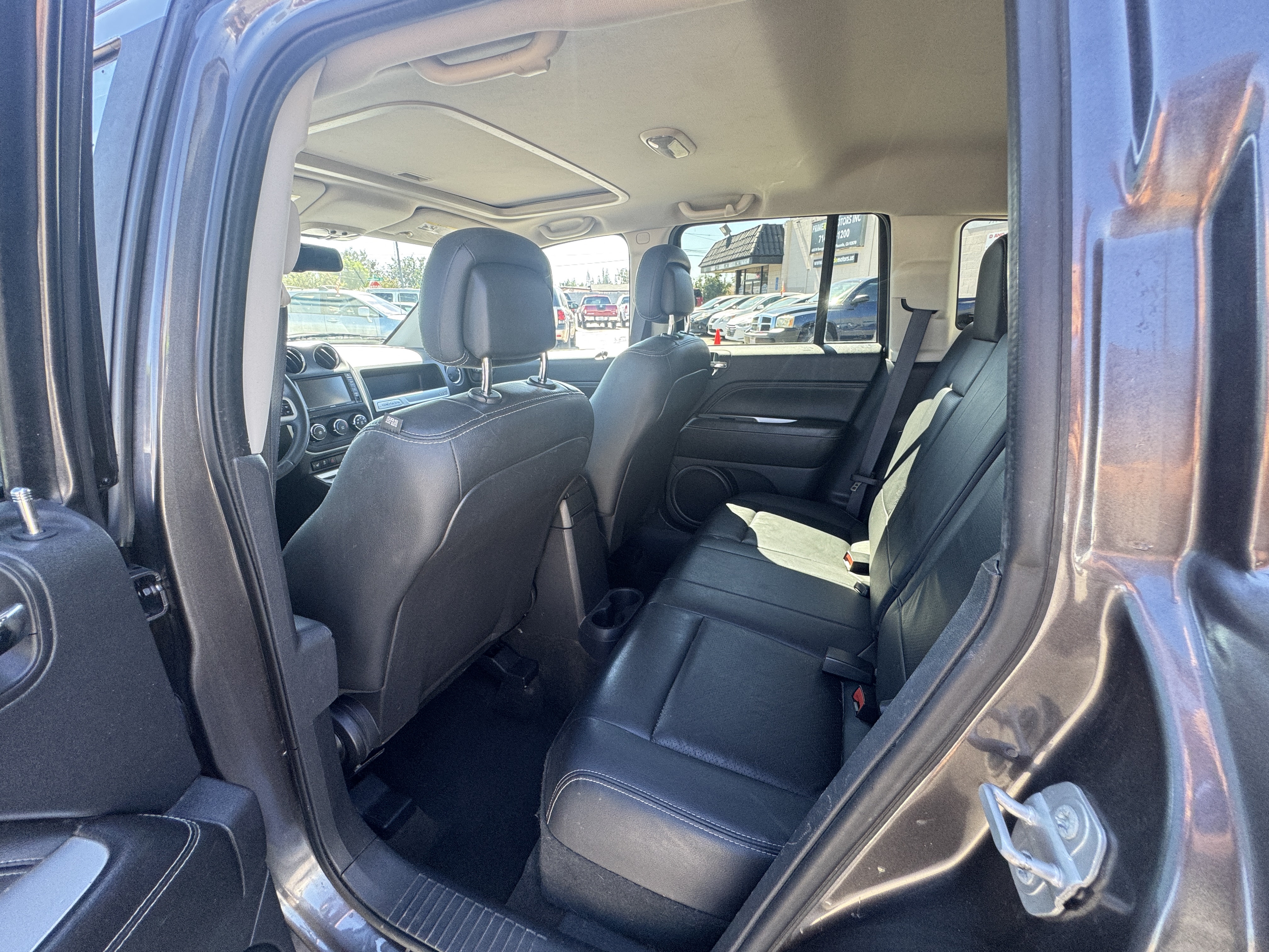Used 2016 Jeep Compass High Altitude FWD image 19
