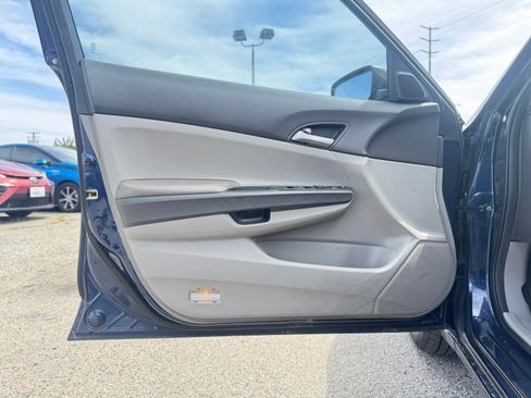 Used 2010 Honda Accord LX image 23