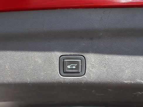 Used 2021 Chevrolet Suburban Premier image 44