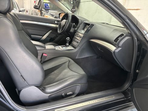 Used 2010 INFINITI G37 image 14