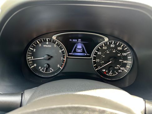Used 2017 Nissan Pathfinder 4WD image 16