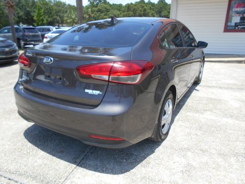 Used 2018 Kia Forte LX Sedan FWD image 6