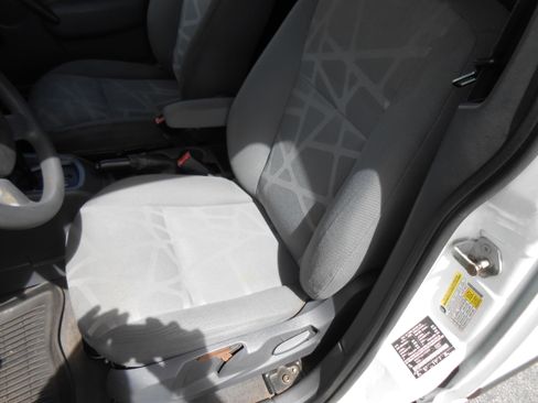 Used 2010 Ford Transit Connect XL image 13