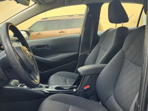 Used 2022 Toyota Corolla LE image 17