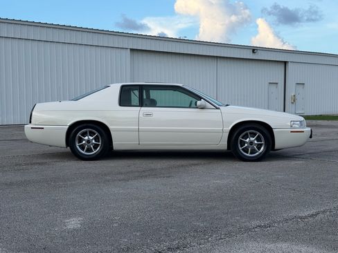 Used 2002 Cadillac Eldorado Collector's Edition FWD image 10