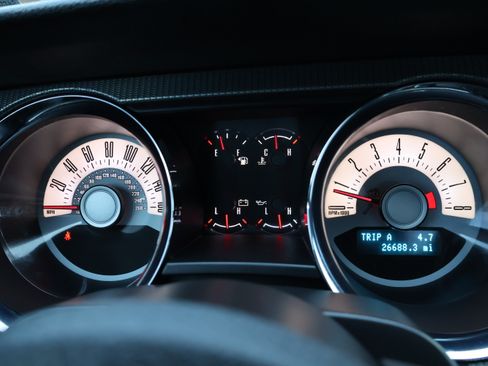 Used 2011 Ford Mustang GT Premium image 15