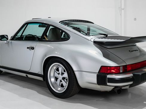 Used 1989 Porsche 911 Carrera image 8