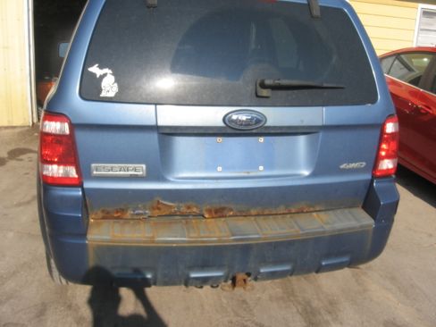 Used 2009 Ford Escape 4WD XLT image 5