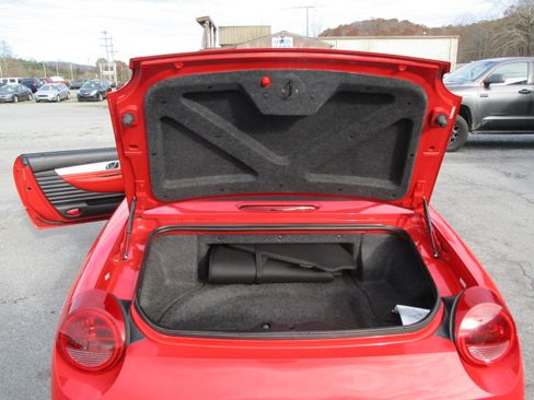 Used 2004 Ford Thunderbird LX image 41