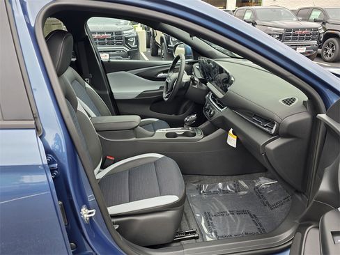 New 2025 Buick Envista Preferred image 31