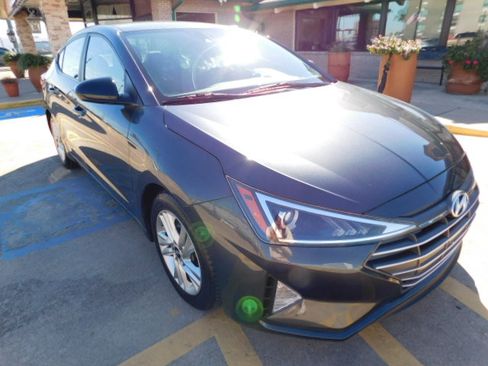 Used 2020 Hyundai Elantra SEL image 1