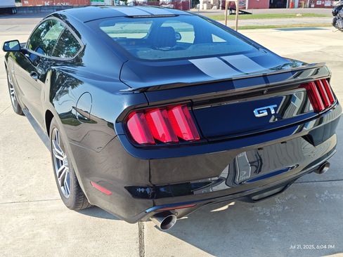 Used 2016 Ford Mustang GT image 28