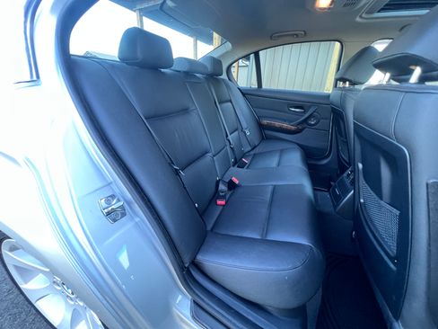 Used 2006 BMW 330i Sedan RWD image 19