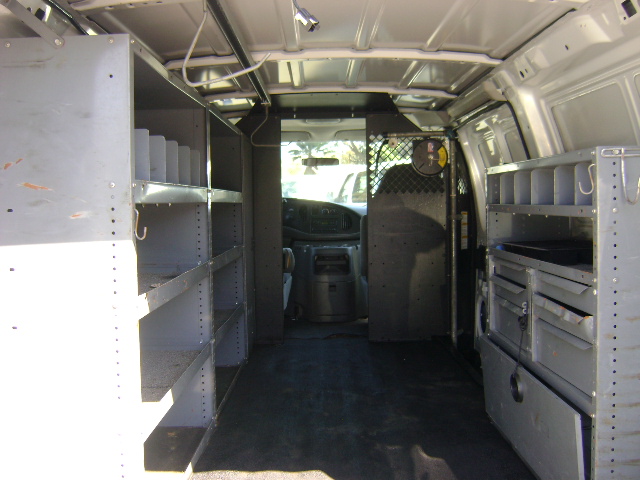 Used 2006 Ford E-350 and Econoline 350 Super Duty RWD image 10
