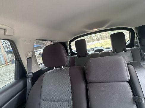 Used 2019 Nissan Pathfinder SE image 10