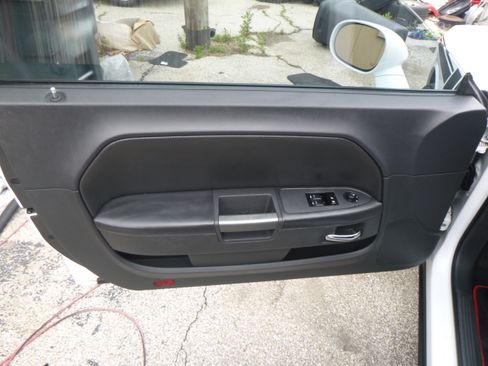 Used 2011 Dodge Challenger R/T image 12