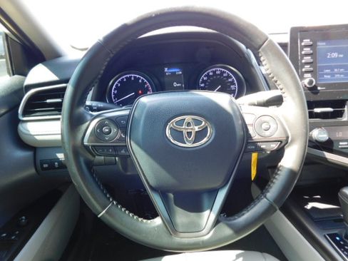 Used 2021 Toyota Camry SE image 13