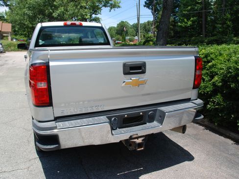 Used 2015 Chevrolet Silverado 2500 image 5