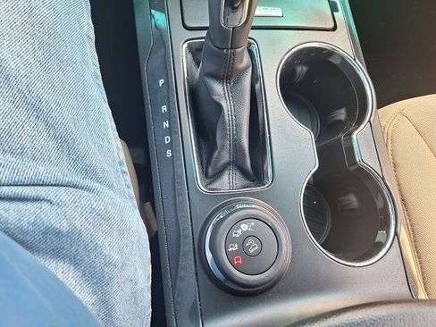 Used 2016 Ford Explorer image 10