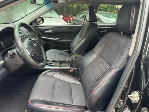 Used 2017 Toyota Camry SE Sedan FWD image 10