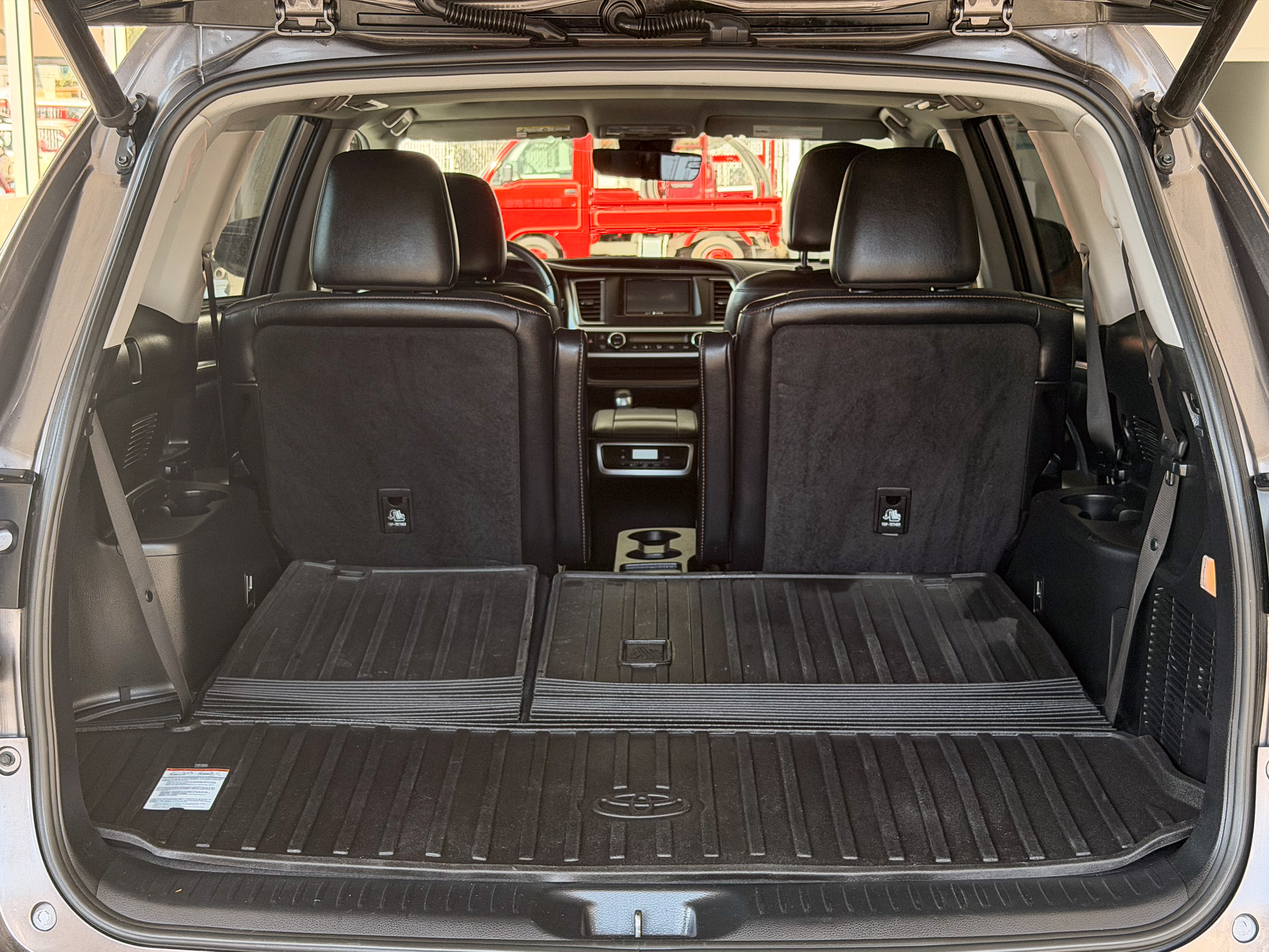 Used 2019 Toyota Highlander AWD Hybrid image 18