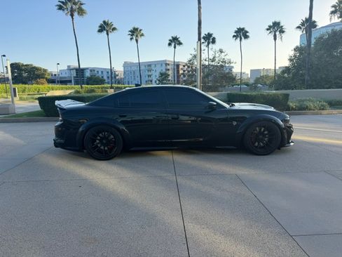Used 2019 Dodge Charger SRT Hellcat RWD image 6