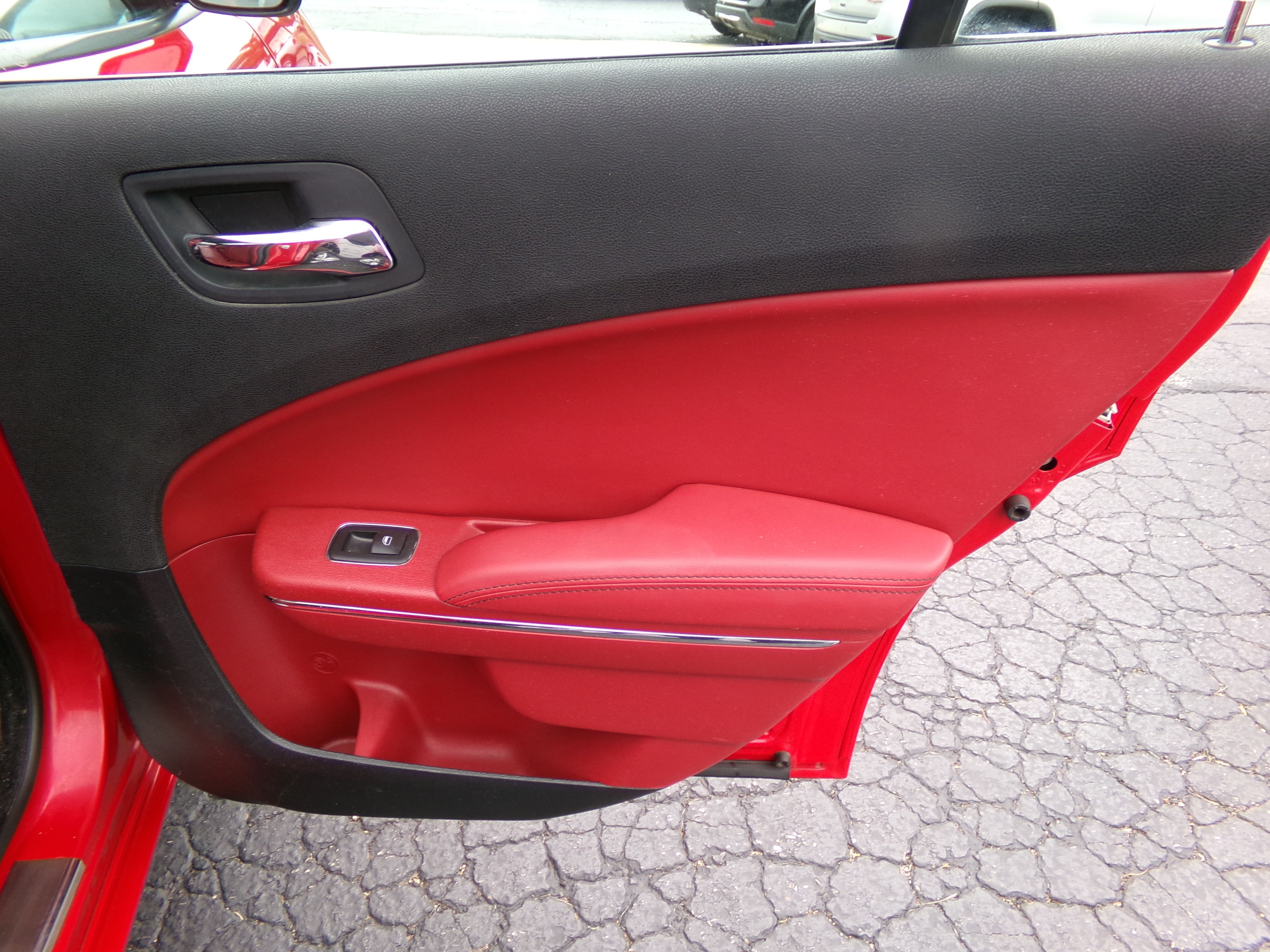 Used 2012 Dodge Charger SXT AWD image 14