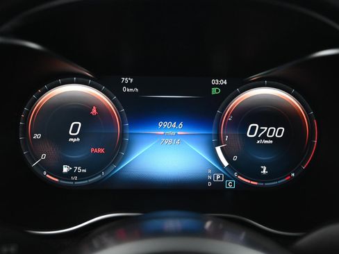 Used 2021 Mercedes-Benz GLC 300 image 26