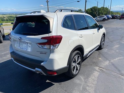 Used 2021 Subaru Forester Touring image 7