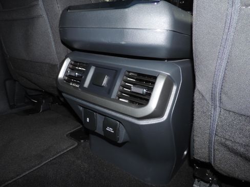 Used 2024 Ford F150 XLT AWD/4WD image 31