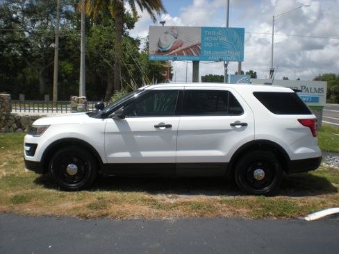 Used 2018 Ford Explorer 4WD Police Interceptor image 2