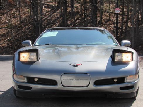 Used 2004 Chevrolet Corvette image 15