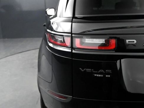 Used 2018 Land Rover Range Rover Velar R-Dynamic SE image 20